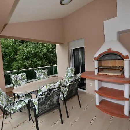 Family Guest house *