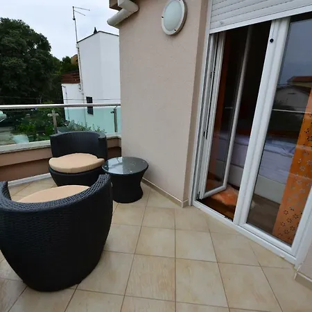 Family Guest house *