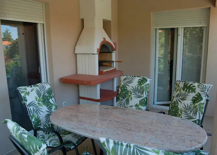 Family * Sveti Filip i Jakov